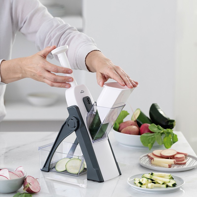 Mandolina affetta verdure verticale   in Grattugie professionali