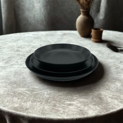 Insalatiera nera opaca nordika   in Linee