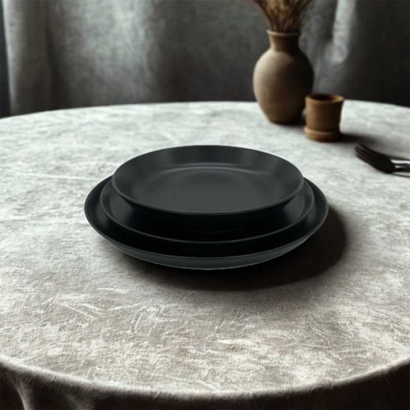 Insalatiera nera opaca nordika   in Linee