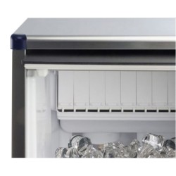 Fabbricatore di ghiaccio professionale 65 kg   in Cucina