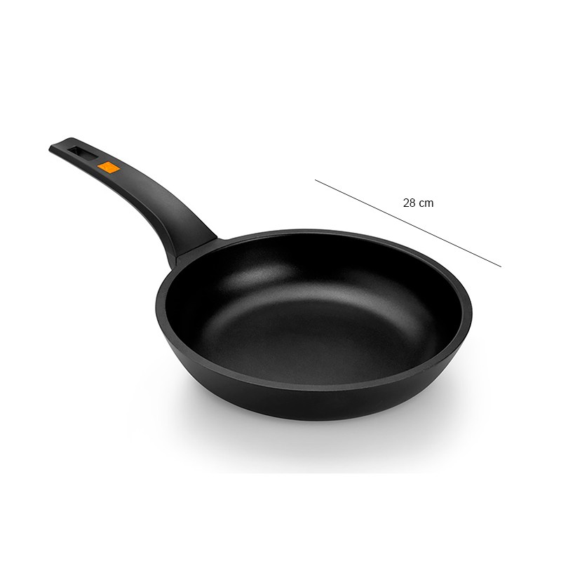 Padella antiaderente professionale cm. 28 Efficient Pintinox  in Padelle per saltare