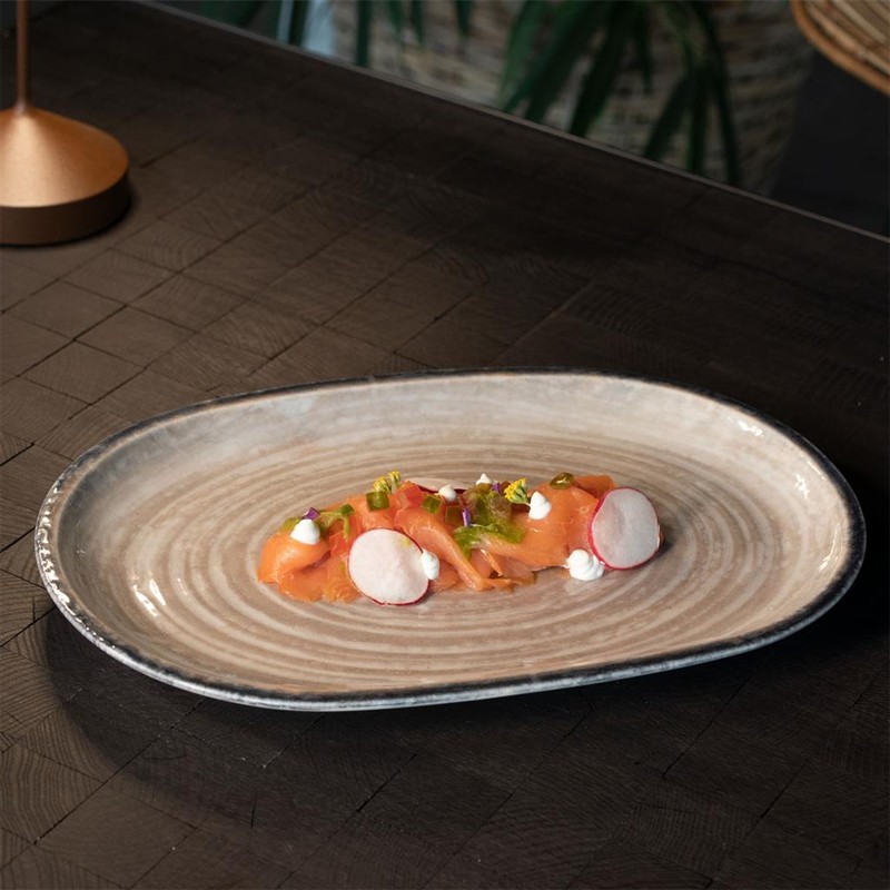 Piatto piano saturnia tellus Saturnia Porcellane  in Linee