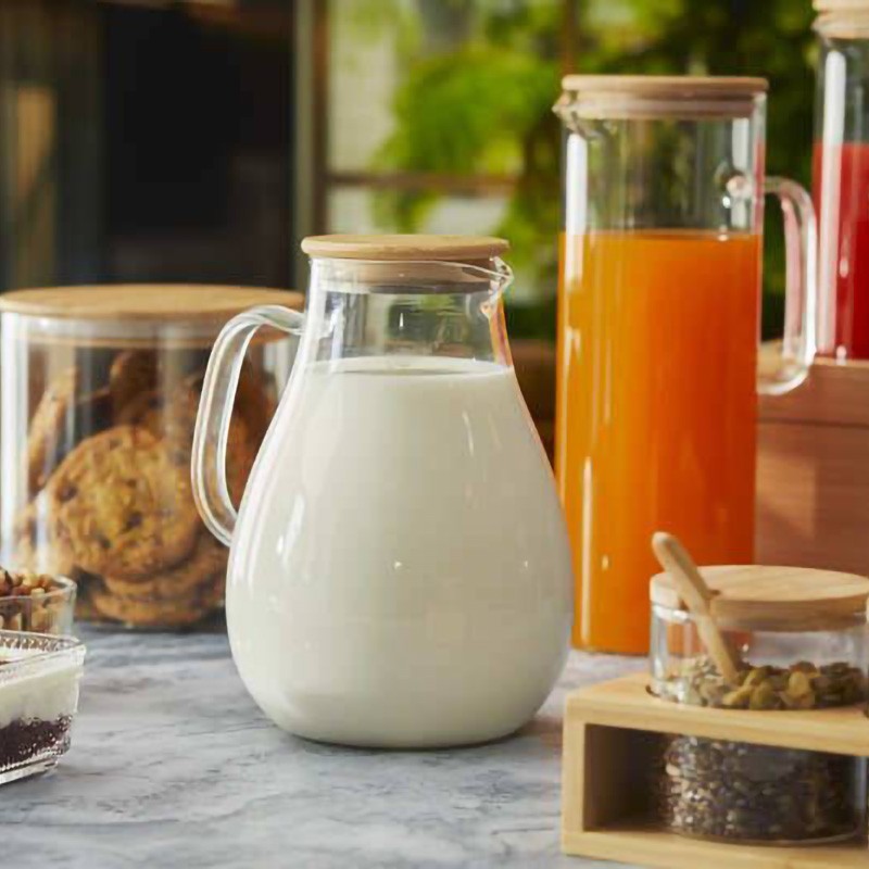 Caraffa in vetro con coperchio in bamboo da 1,7 litri   in Brocche e bottiglie