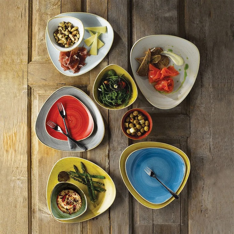 Bowl triangolare churchill stonecast barley white Churchill Porcellana  in Linee