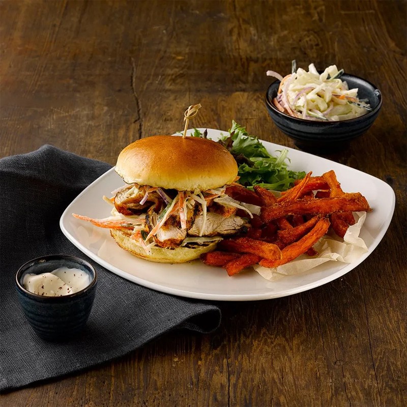 Piatto piano quadrato churchill x squared Churchill Porcellana  in Linee