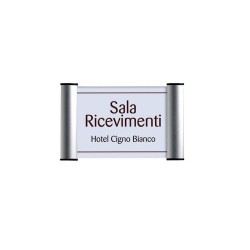 Porta targhetta a scatto A6 Leone decorazioni  in Tavola