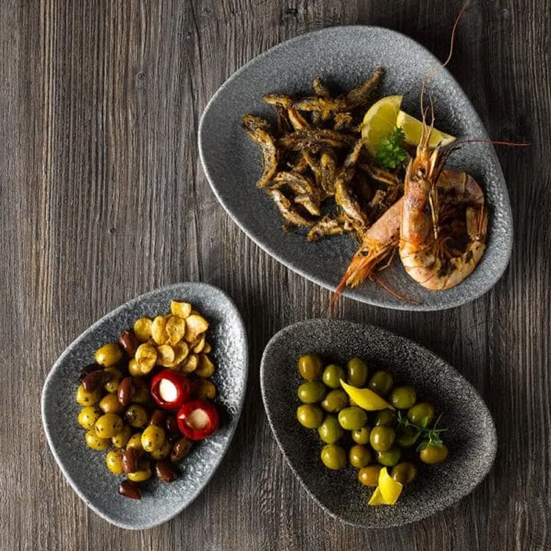 Piatto triangolare raku blu Churchill Porcellana  in Linee