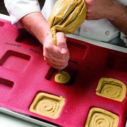 Forma silicone microforata quadrata mm 45 Pavoni  in Stampi in silicone per dolci