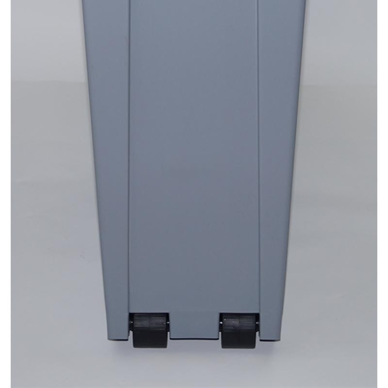 Bidone differenziata pedale coperchio litri 120   in Bidoni indifferenziata