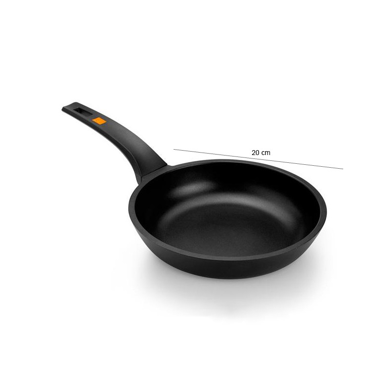 Padella antiaderente professionale cm. 20 Efficient Pintinox  in Padelle per saltare