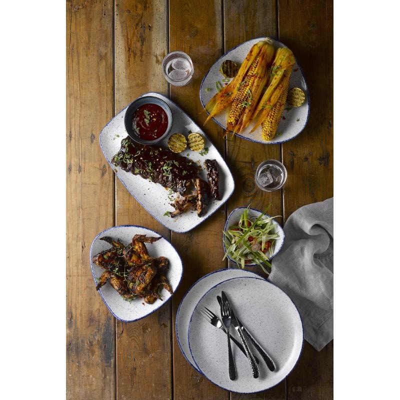 Bowl triangolare churchill stonecast hints Indigo blue Churchill Porcellana  in Linee