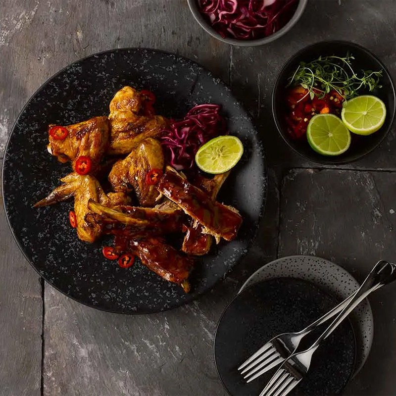 Piatto piano churchill menu shades caldera ash black Churchill Porcellana  in Linee