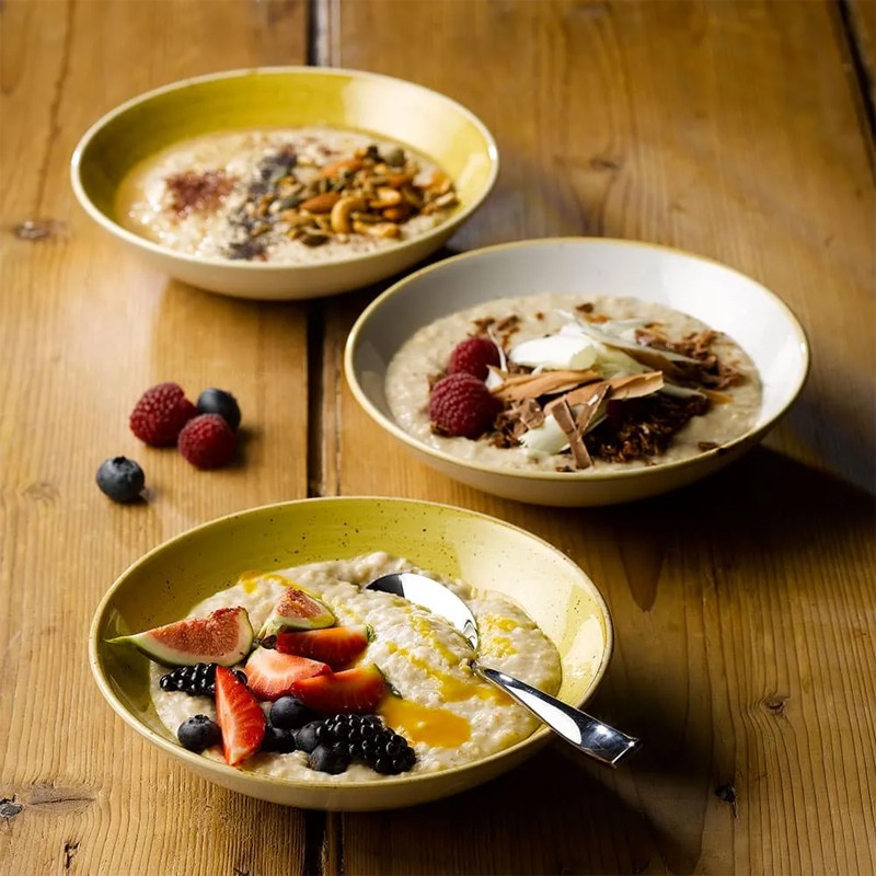 Piatto fondo churchill stonecast mustard seed yellow Churchill Porcellana  in Linee